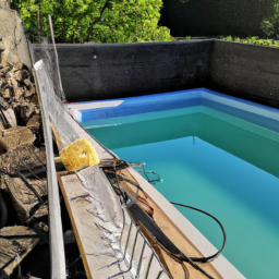 Piscine Extérieure à Coque : Élégance et Facilité d'Entretien Bayonne